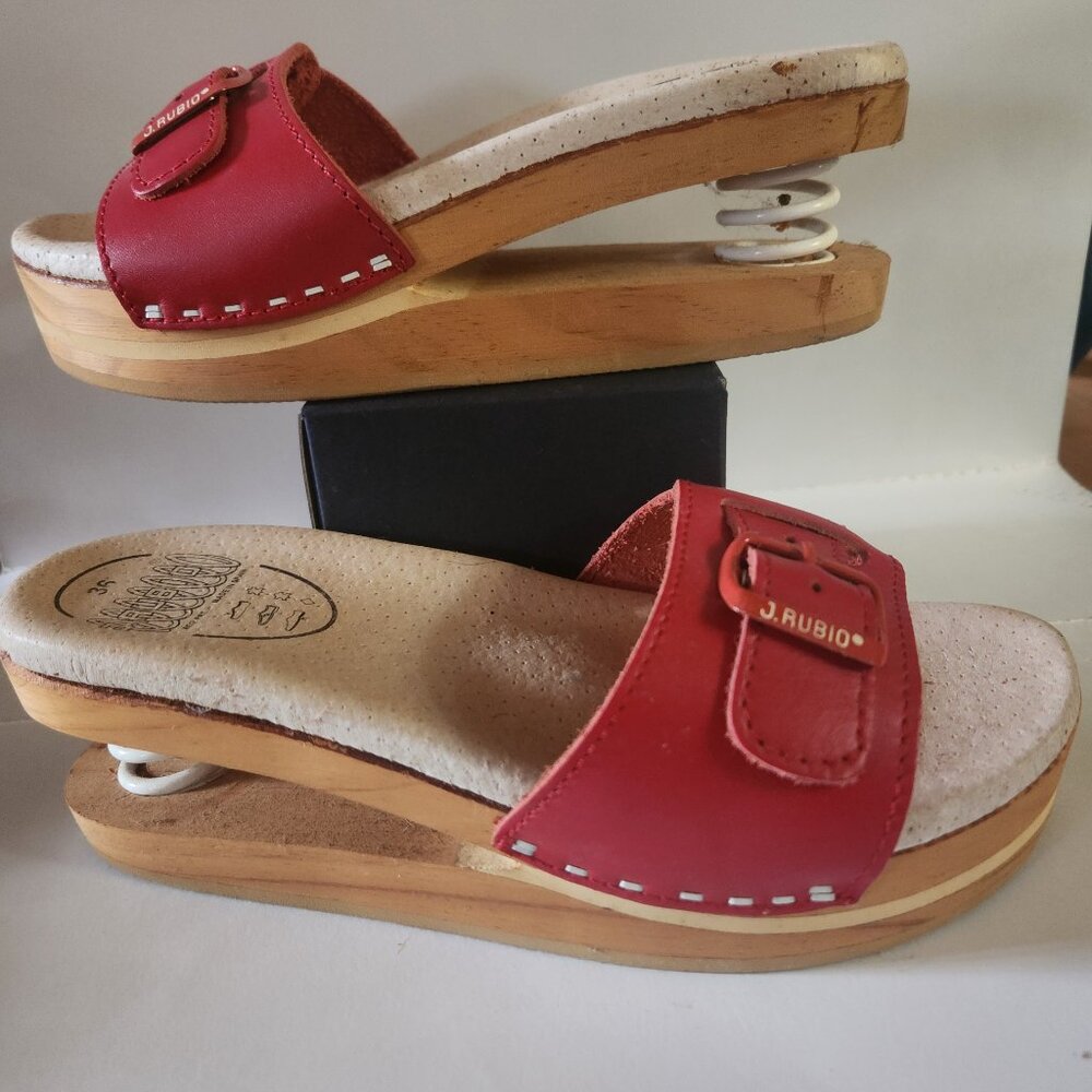 Shock absorbing leather sandals b'ful red w/arch & metatarsal support adj strap